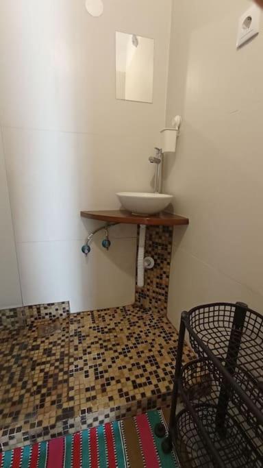 Private Small Studio In Costa De Caparica Exterior photo